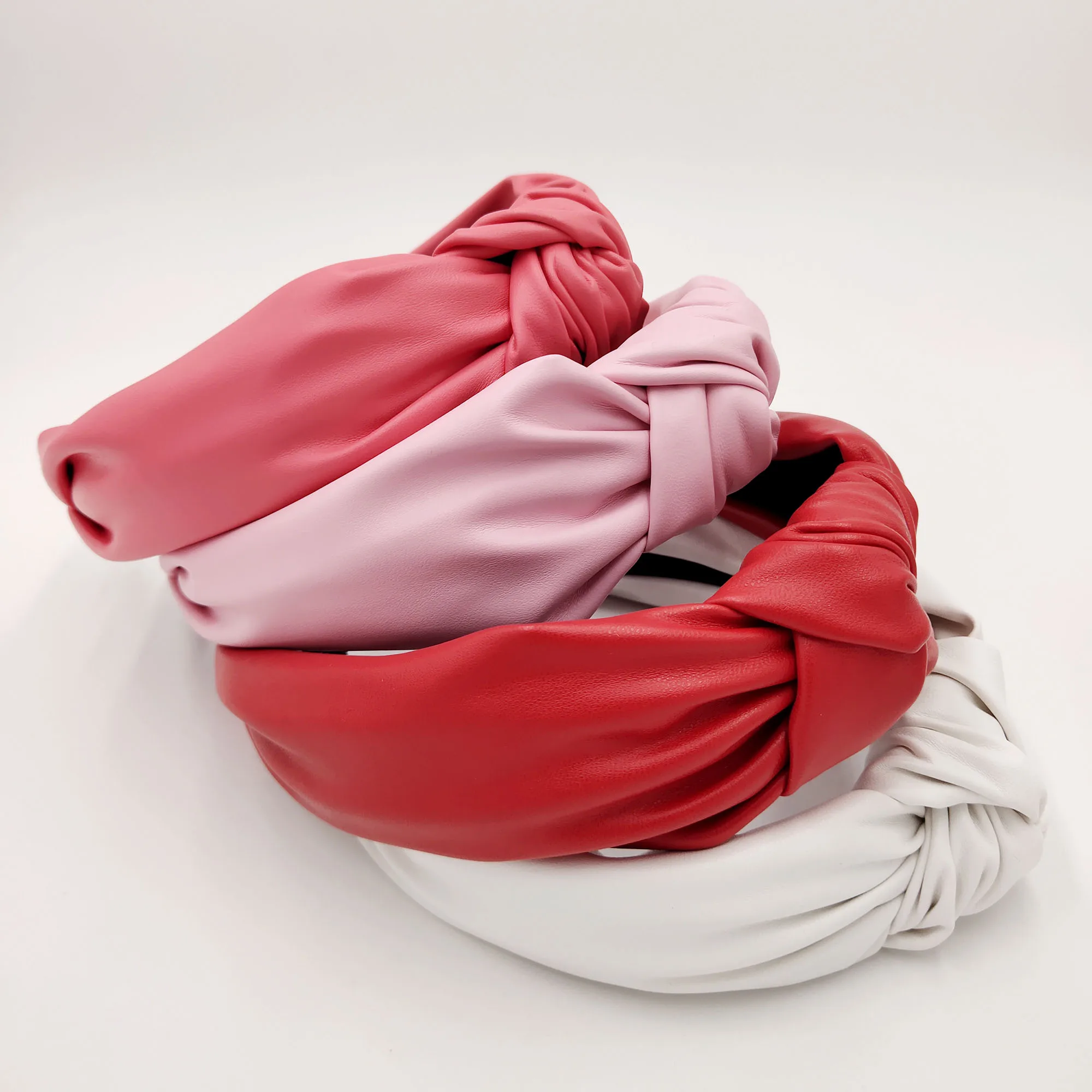 Новое поступление черный и белый полиуретановая повязка спереди с узлом