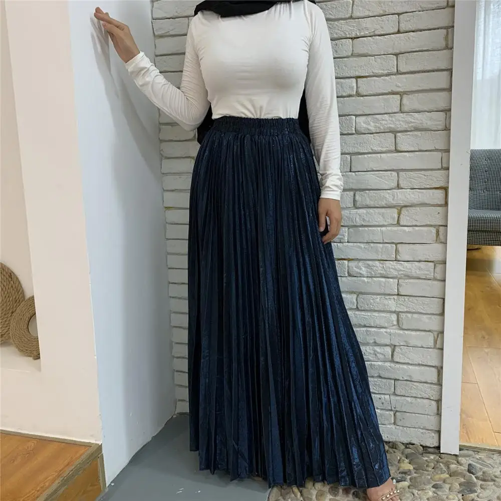 Длинная атласная юбка-макси с металлическими вставками трапециевидная