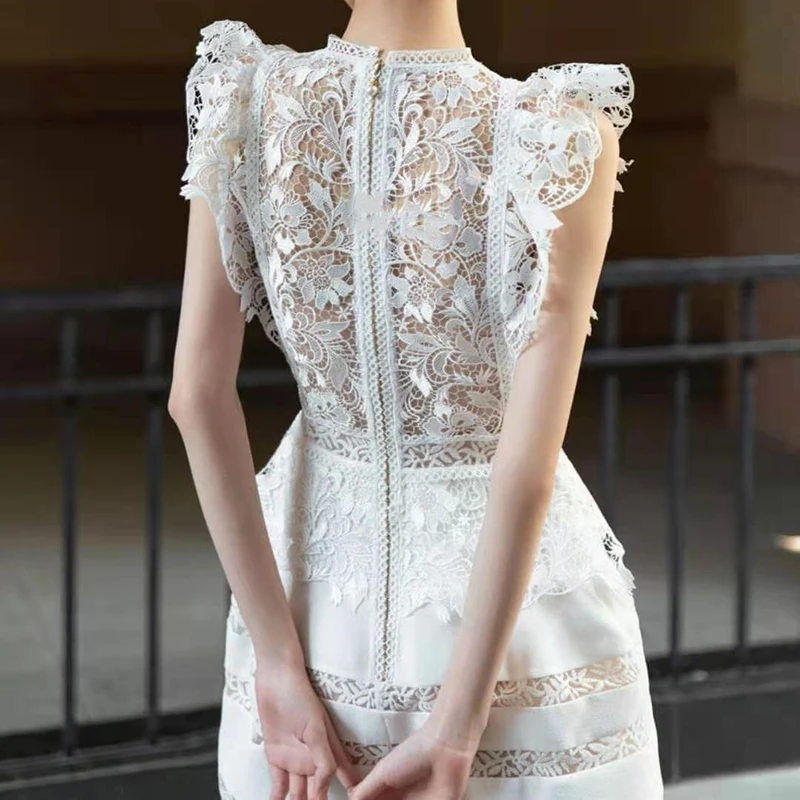 

O-Neck Flying sleeve White Dress Women Lace Party Dress A-Line Knee-Length Elegant Summer Dress Luxury Hollow Out Floral B999