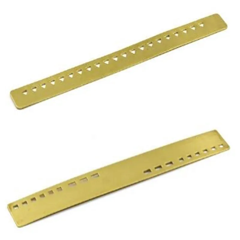 Браслет-манжета из необработанной латуни c002.v026.