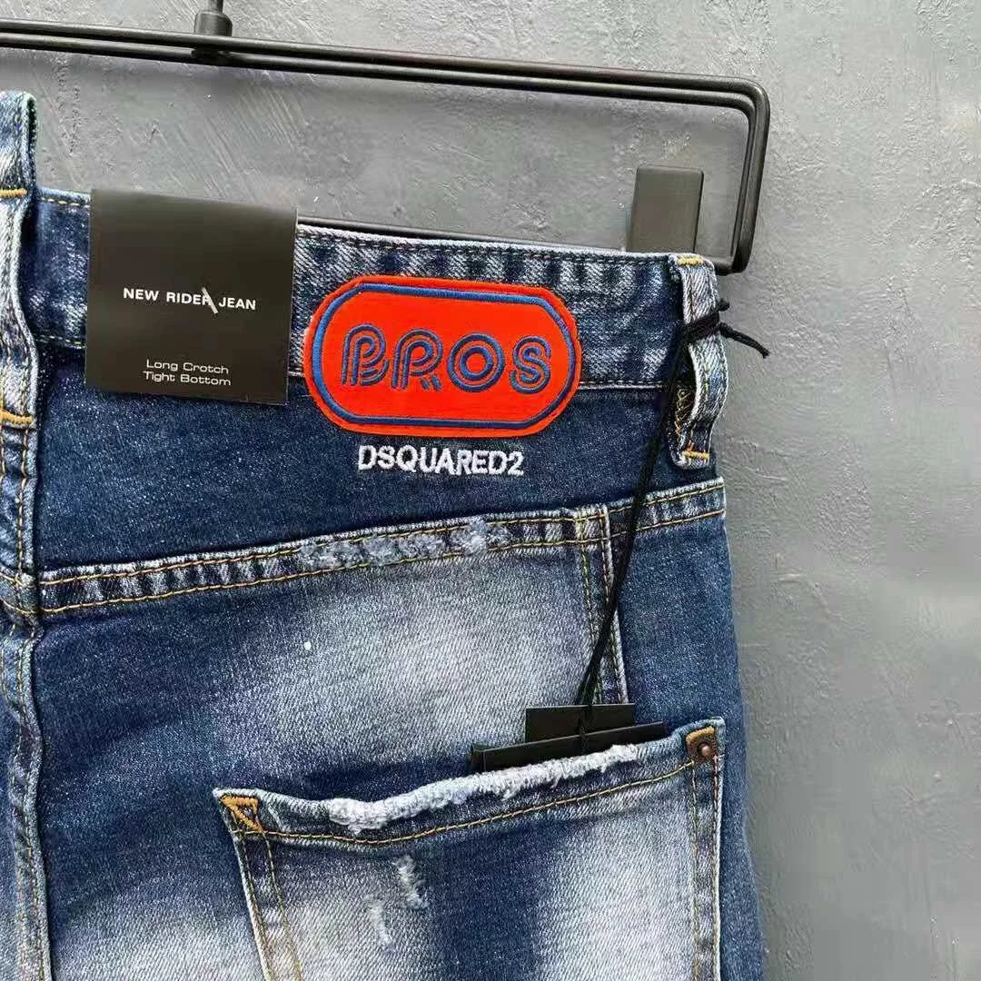 

Dsquared2, , 2021