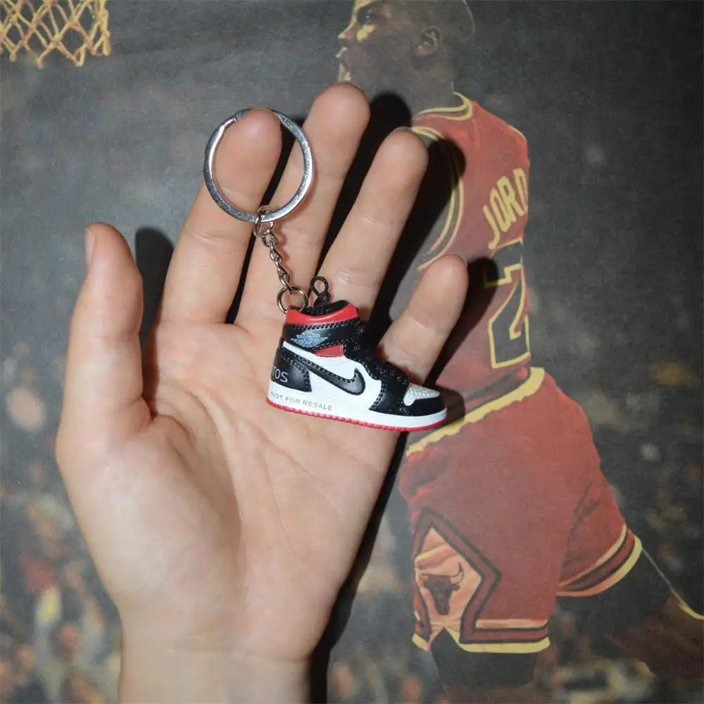 one shoe keychain Дропшиппинг aj1 offwhite Chicago Unc брелок в виде кроссовка Air Jordan 1 3D мини-кроссовки, закрытая спортивная обувь брелок в виде кроссовка s - Цвет: one shoe keychain