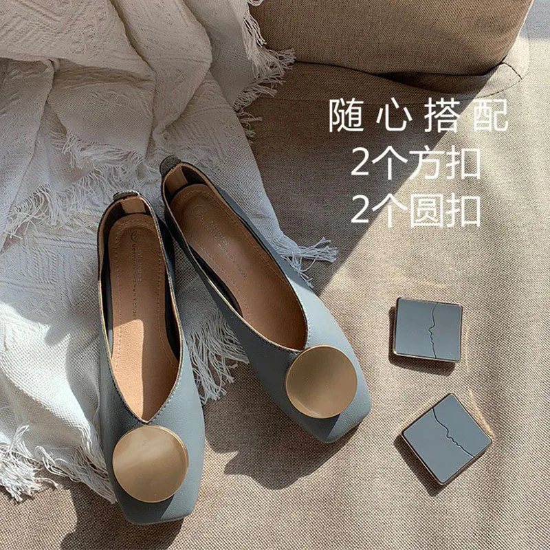 Два Стиль с металлической пряжкой Женские туфли на плоской подошве Лоферы