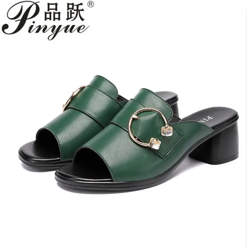 

Шлепанцы женские летние из натуральной кожи, на высоком каблуке, стразы