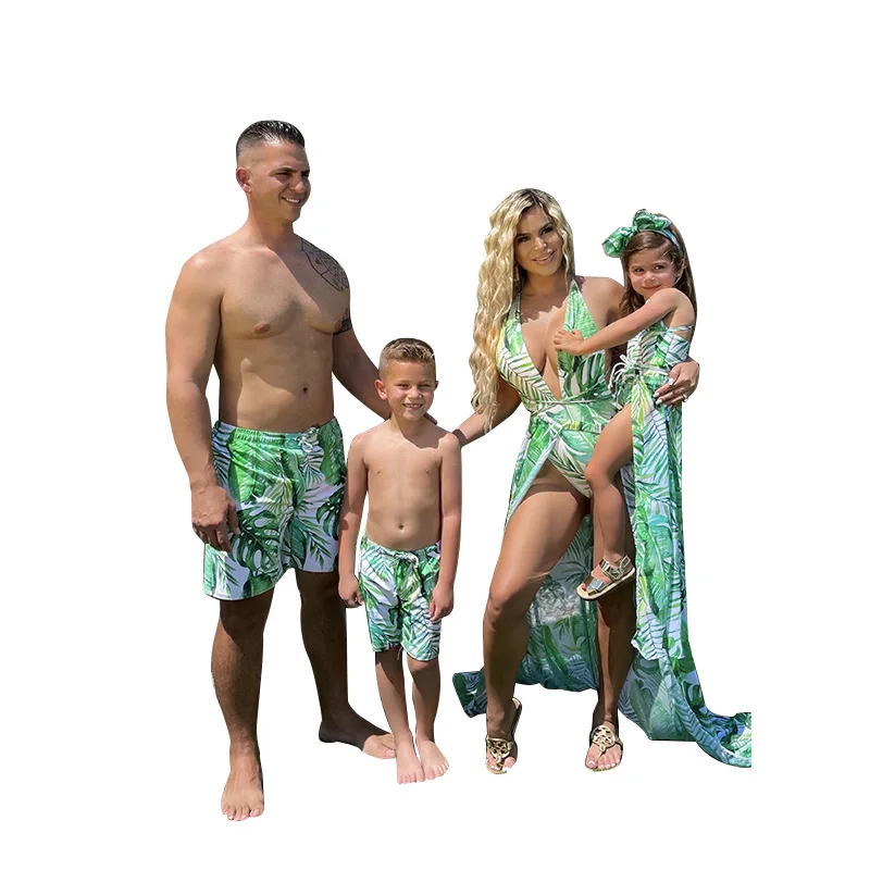 

Семейная одежда подходящие купальники года, платье-бикини для мамы, сына, папы и дочки, плавки, пляжная одежда для мамы и папы, для девочек 2-10 ...