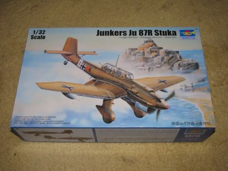 03216 1/32 Scale Junkers Ju 87R Stuka Bomber Warcraft Plane Model Trumpeter TH09064-SMT2