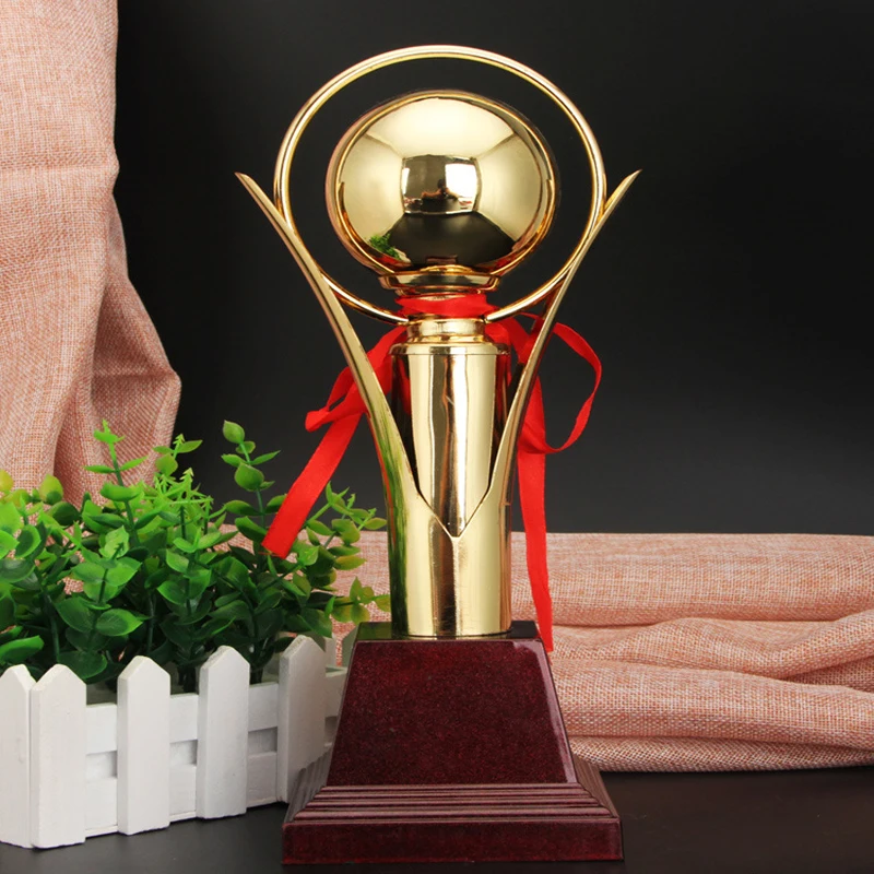 На заказ Золотой мяч чемпион лиги трофей Кубок Позолоченные ремесленные