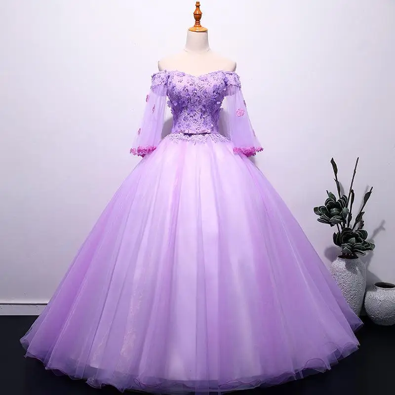 

Elegant Lace Applique Quinceanera Dresses Vintage Boat Neck Half Sleeve Party Prom Dress Floor Length Stage Ball Gown
