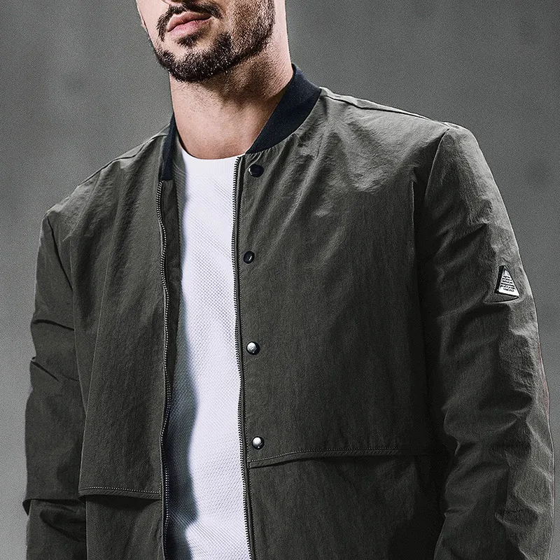 Мужская приталенная куртка KUEGOU зеленая в стиле пэчворк осень 0759|autumn men's jacket|brand