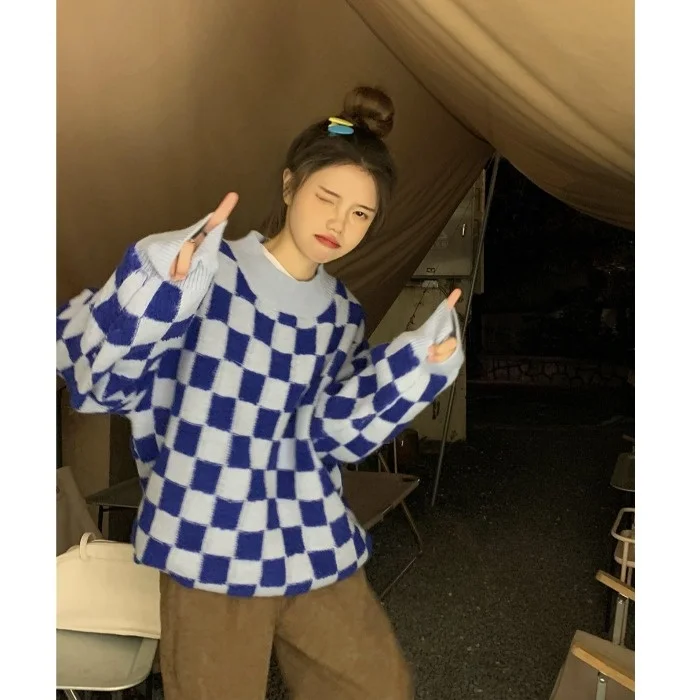 Женский свободный пуловер в шахматную клетку средней длины | Женская одежда