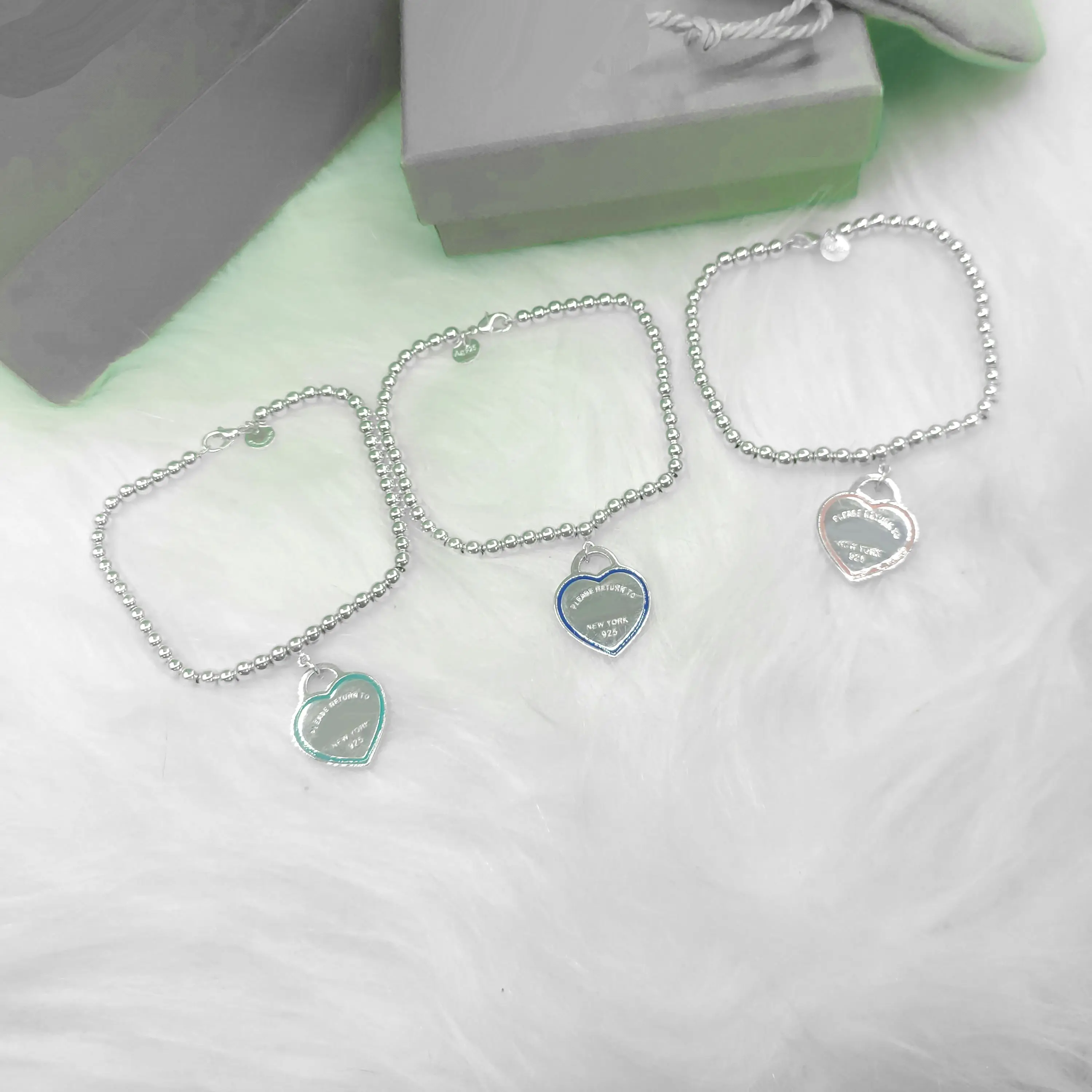 

Boutique new style, classic fashion heart-shaped water drop women's bracelet 4mm, elegant temperament style, original brand,