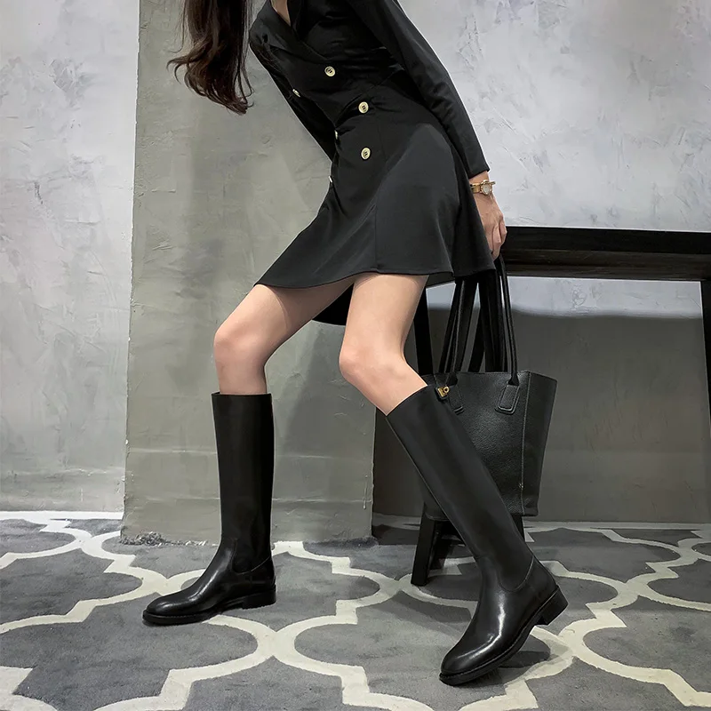 Женские сапоги-мартинсы до колена из натуральной кожи золотистого цвета с