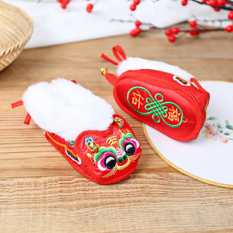 

Красная Детская кроватка с тигровым колокольчиком, традиционная китайская мягкая подошва для новорожденных, обувь для первых шагов, аксесс...