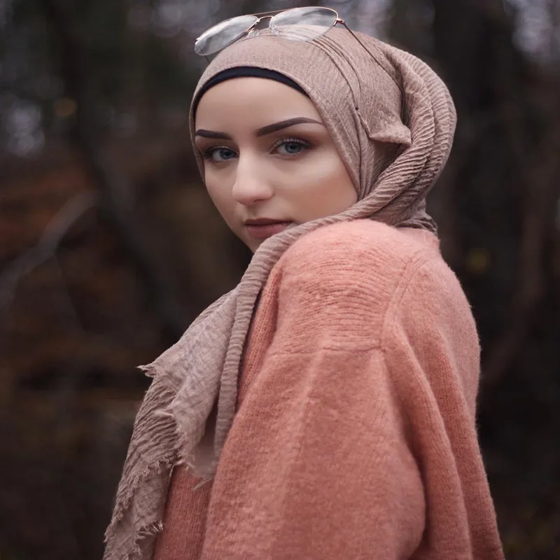 

CharmGo Muslim Women Crinkle Hijab Scarf Soft Solid Cotton Head ScarvesTurban Shawls and Wraps Hijab Femme Musulman Kopftuch