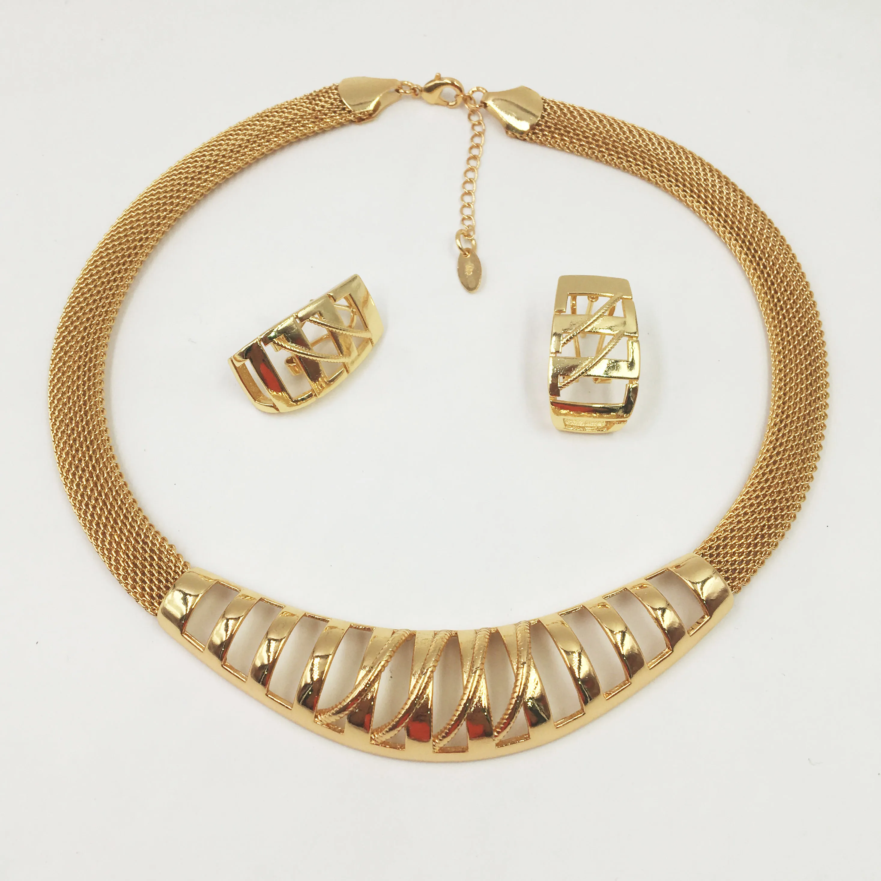 

Dubai necklace earrings in gold color copper for women African/Nigerian/Middle East wedding/party gifts/bridal jewelry set
