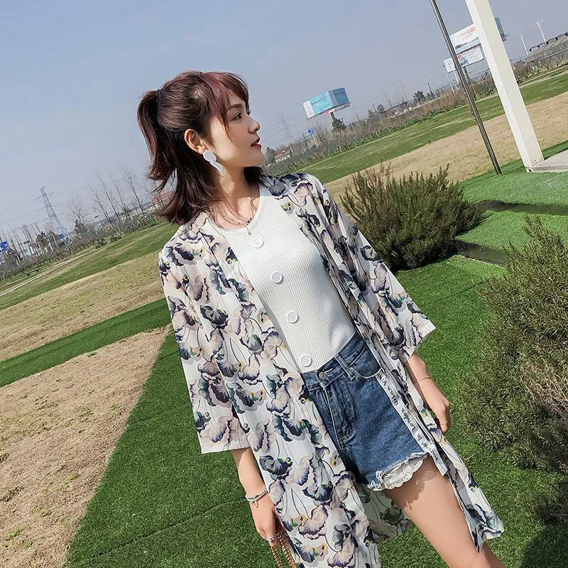 

2020 New Chiffon Print Sun Protection Shirt Women Mid-Length Clothing Seven-Point Sleeve Polyester Holiday Cardigan One Size