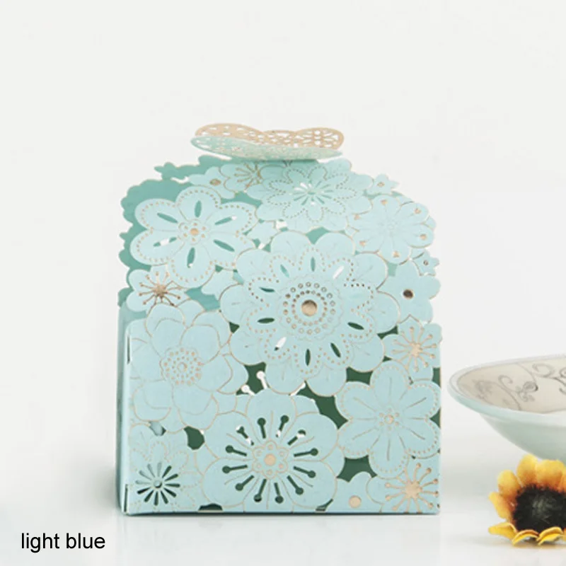 light blue 10Pcs Paper Candy Box Hollow Butterfly DeSIGN European Style Gift Boxes Wedding Favors Cute Personality Chocolate Box - Цвет: light blue