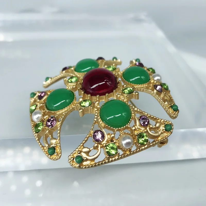 F.J4Z 2019 женские Роскошные Броши Модные Винтажные королева цветок булавки из смолы