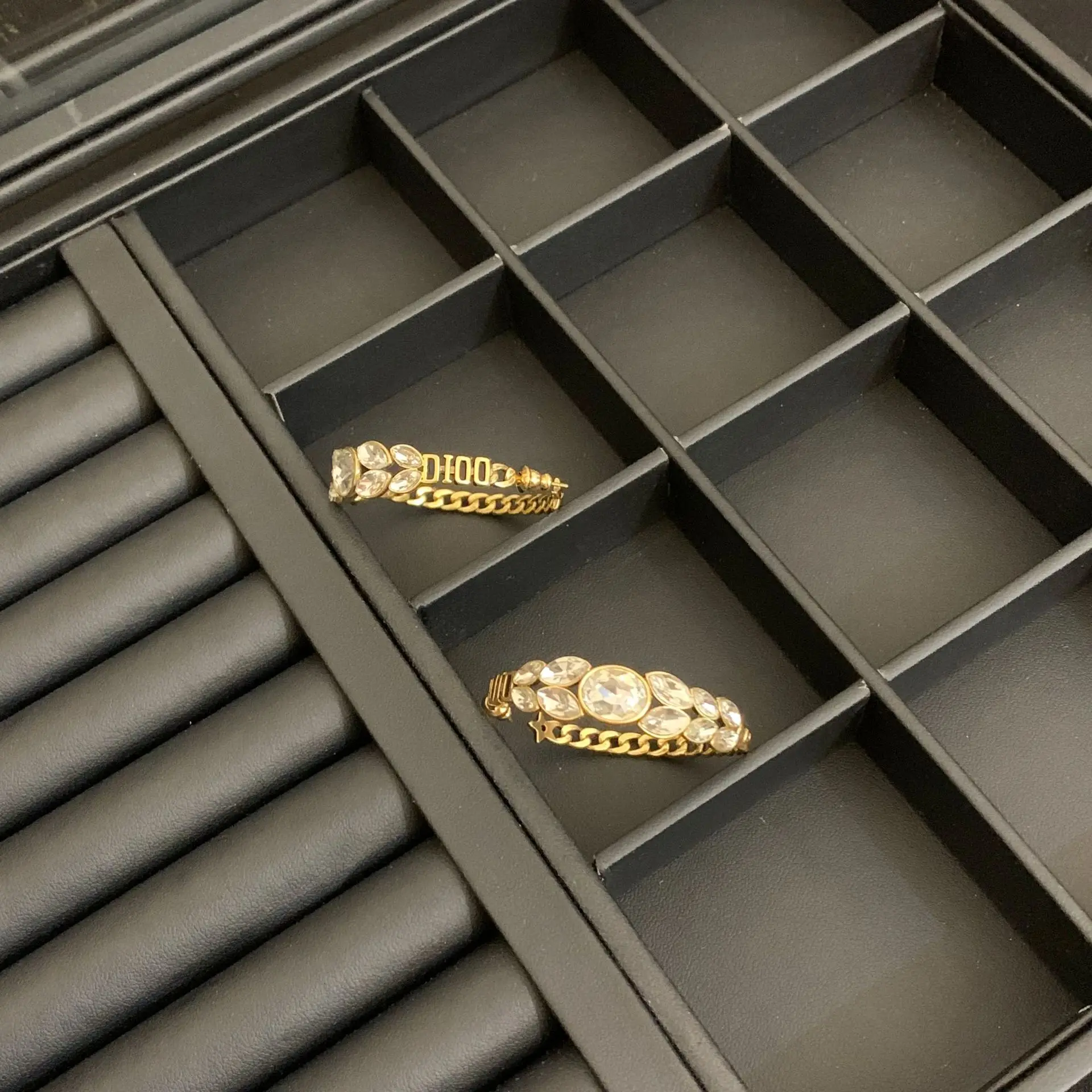 

Original Designer Brand Vintage Grain Tassel Dangle Stud Earring Ear Clip Crystal Bangles Necklaces Set for Women Jewelry Gift