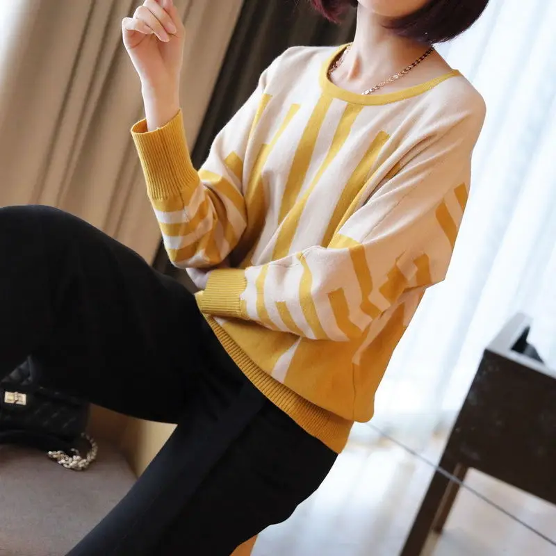 

Fashion short paragraph bottoming shirt striped long-sleeved sweater loose pullover 2019 new women