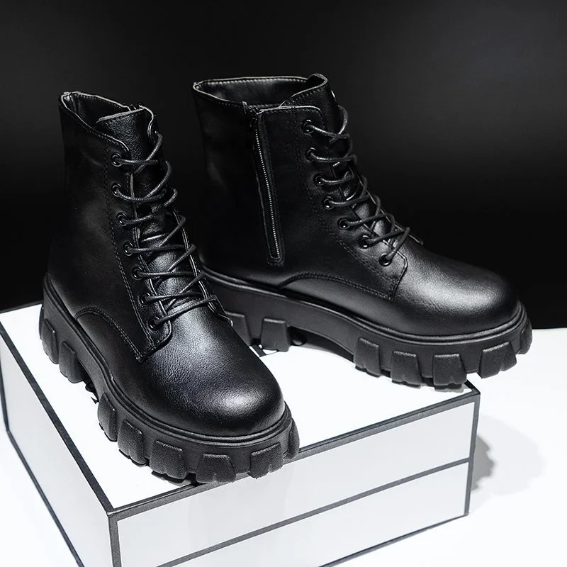 

Женские ботильоны из искусственной кожи, черные ботинки на шнуровке с круглым носком, мотоциклетные ботинки на платформе, большой размер ...