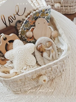 Подарок на день рождения новорожденному полный месяц 100 дней Красивая Белая