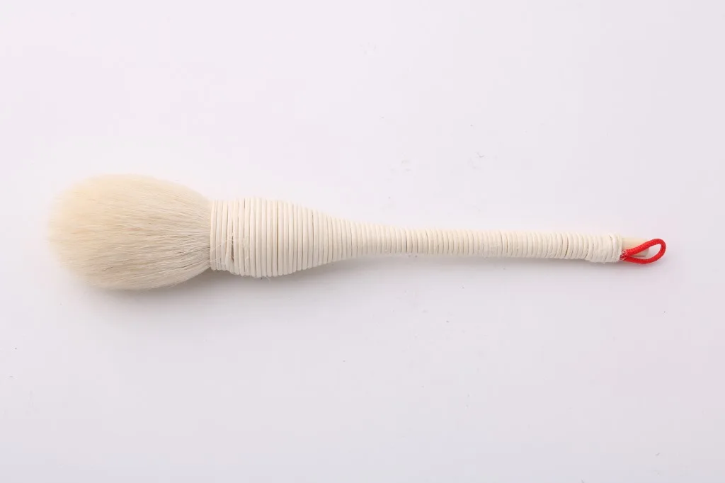 Косметические инструменты кисть одиночная белая черная шерстяная для пудры