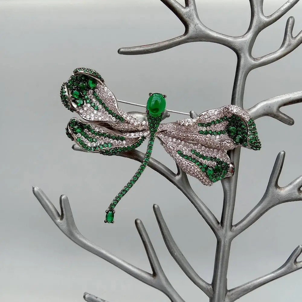 Женская Брошь в виде стрекозы с фианитом |
