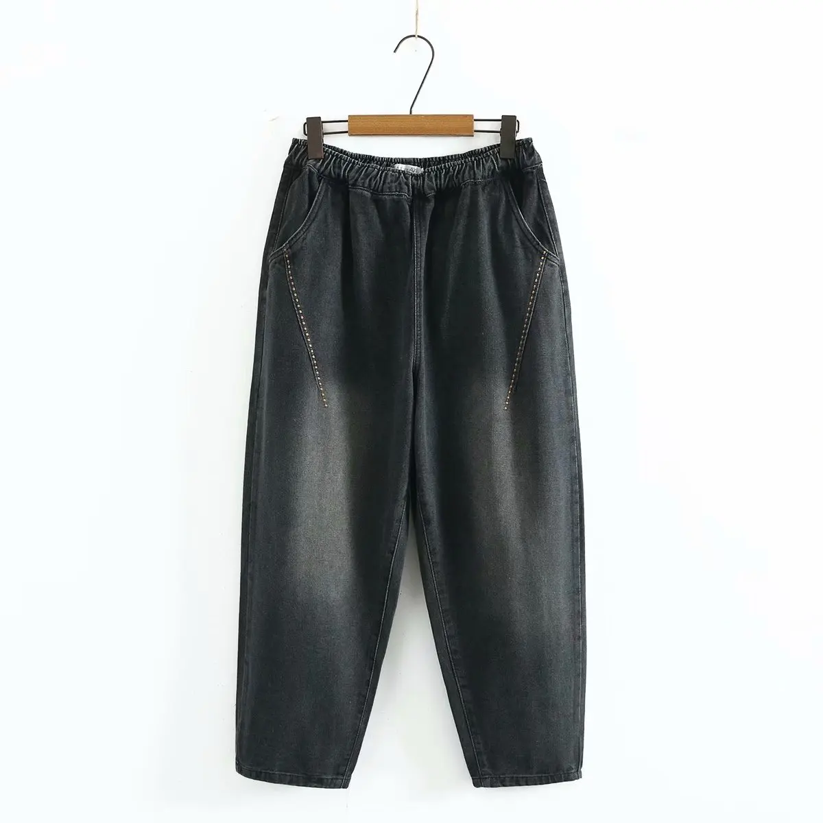 

Plus size embroidery bleached Pant jeans women high waist 2021 fashion black blue Woman clothes loose denim trousers oversize