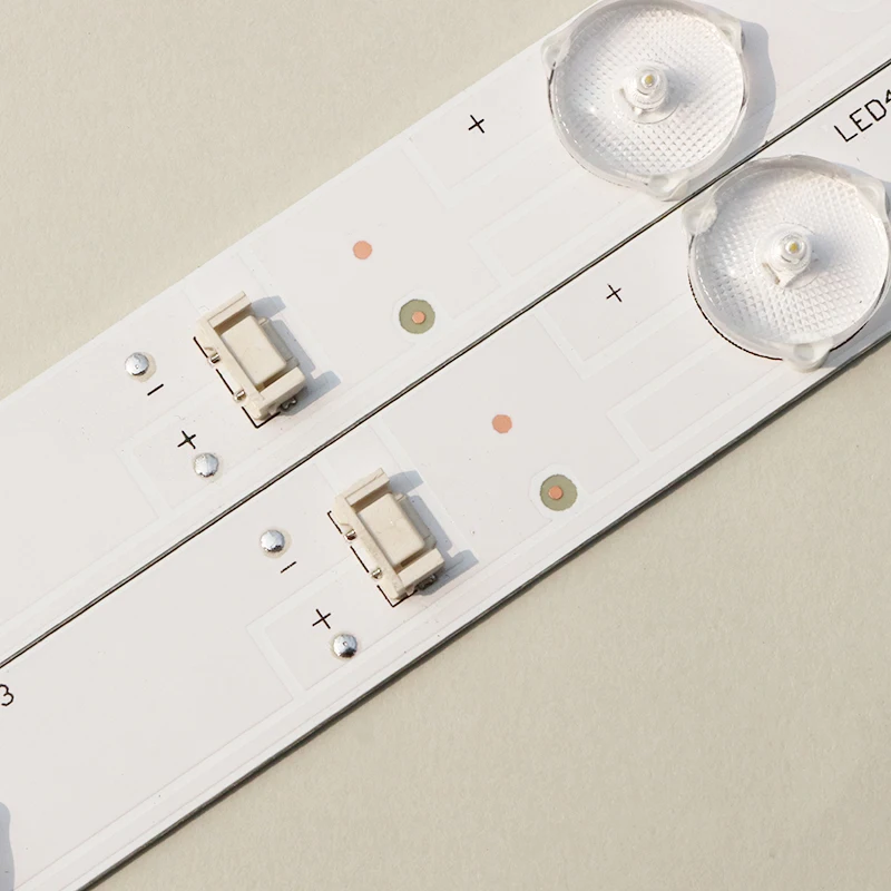 

3pcs/LOT good work for SKYWORTH 32E3000 light strip 5800-W32001-3P00 05-20024A-04A general purpose lights