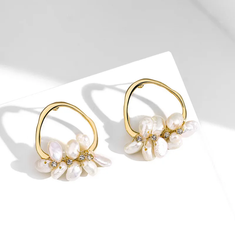 

Aesthetic Oval Pearl Earrings For Women Korean Style S925 Pins Flowers Fashion Trend Accessories Design Jewelry Unusual earrings