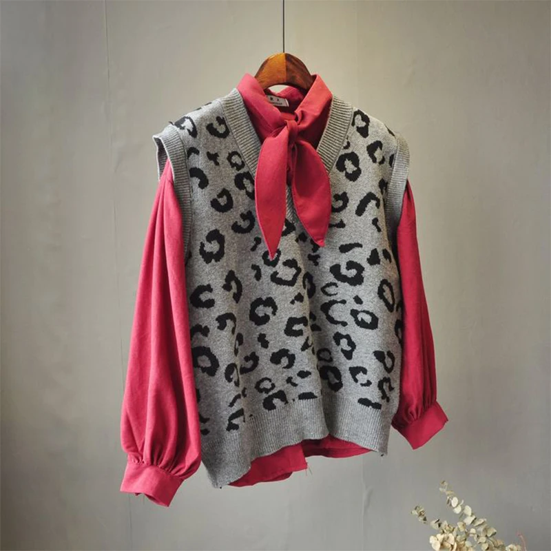 Женский трикотажный жилет с v образным вырезом и леопардовым принтом свободный