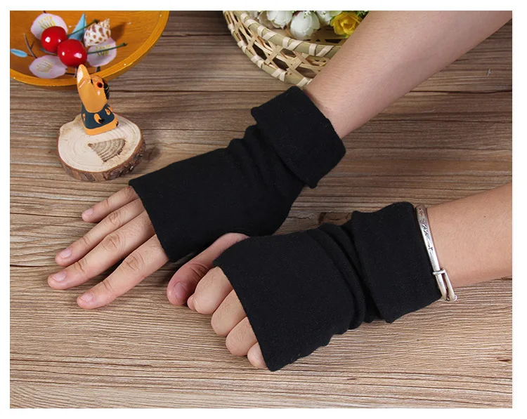 Джоджо Необычные Приключения аниме мультфильм зимняя теплая перчатка на