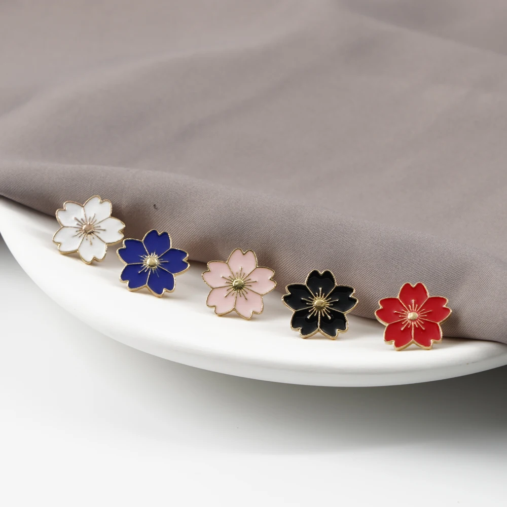 Стильная футболка с изображением персонажей видеоигр брошь по мотивам аниме