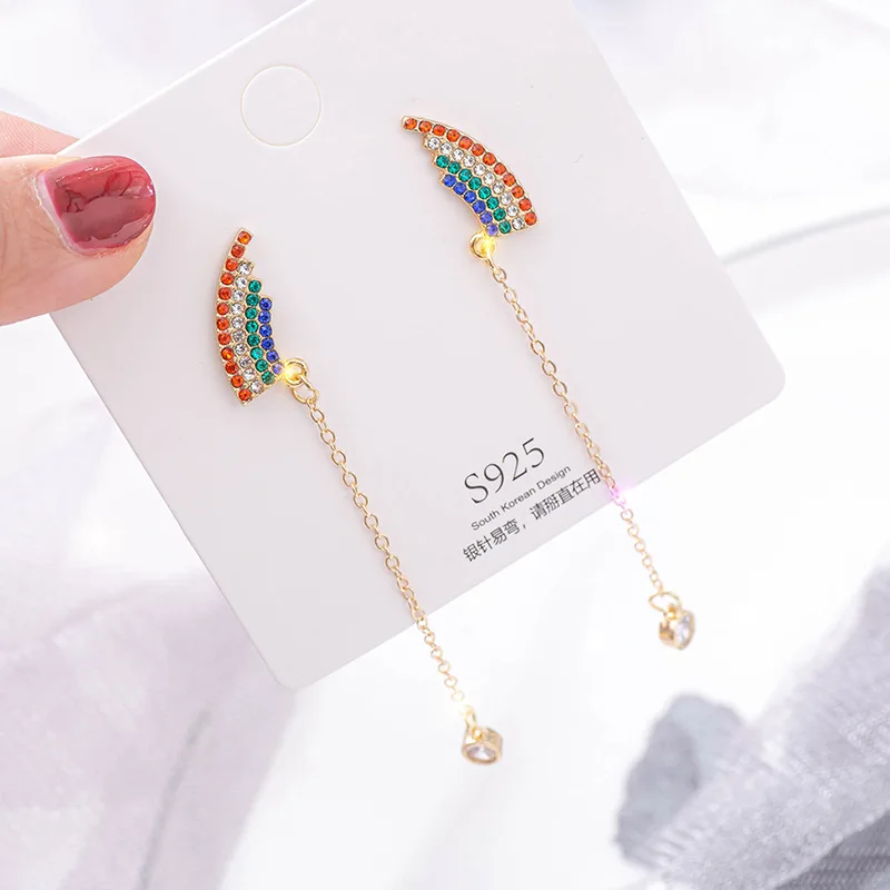 

The new crystal pendant earrings for women in 2022 -- Korean version for women in fashion -- tassel charm, rainbow long earrings