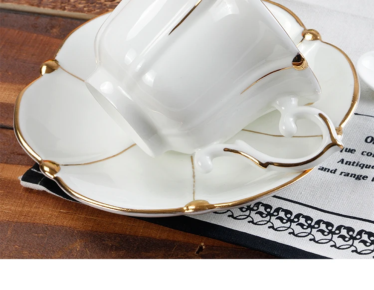 

European bone china coffee cup dish tea cup set British flower tea cup household tea set