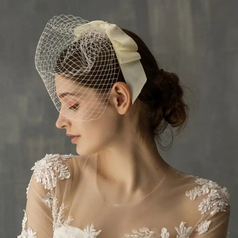 

Women One-layer Wedding Blusher Veil Ribbon Bowknot With Comb Headpiece Elegant Wonderful Check Retro Vintage Lady Ivory