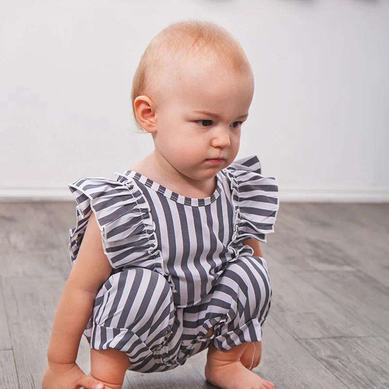 Комбинезон для маленьких девочек комбинезон в черно белую полоску с рукавами