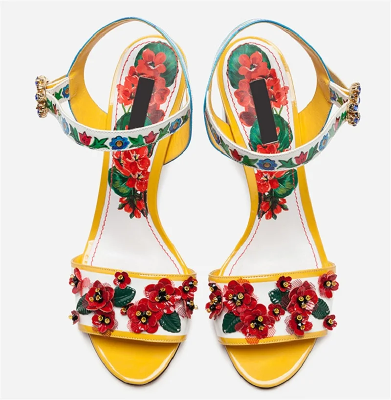 Сандалии женские из лакированной кожи с цветами и кристаллами|Боссоножки