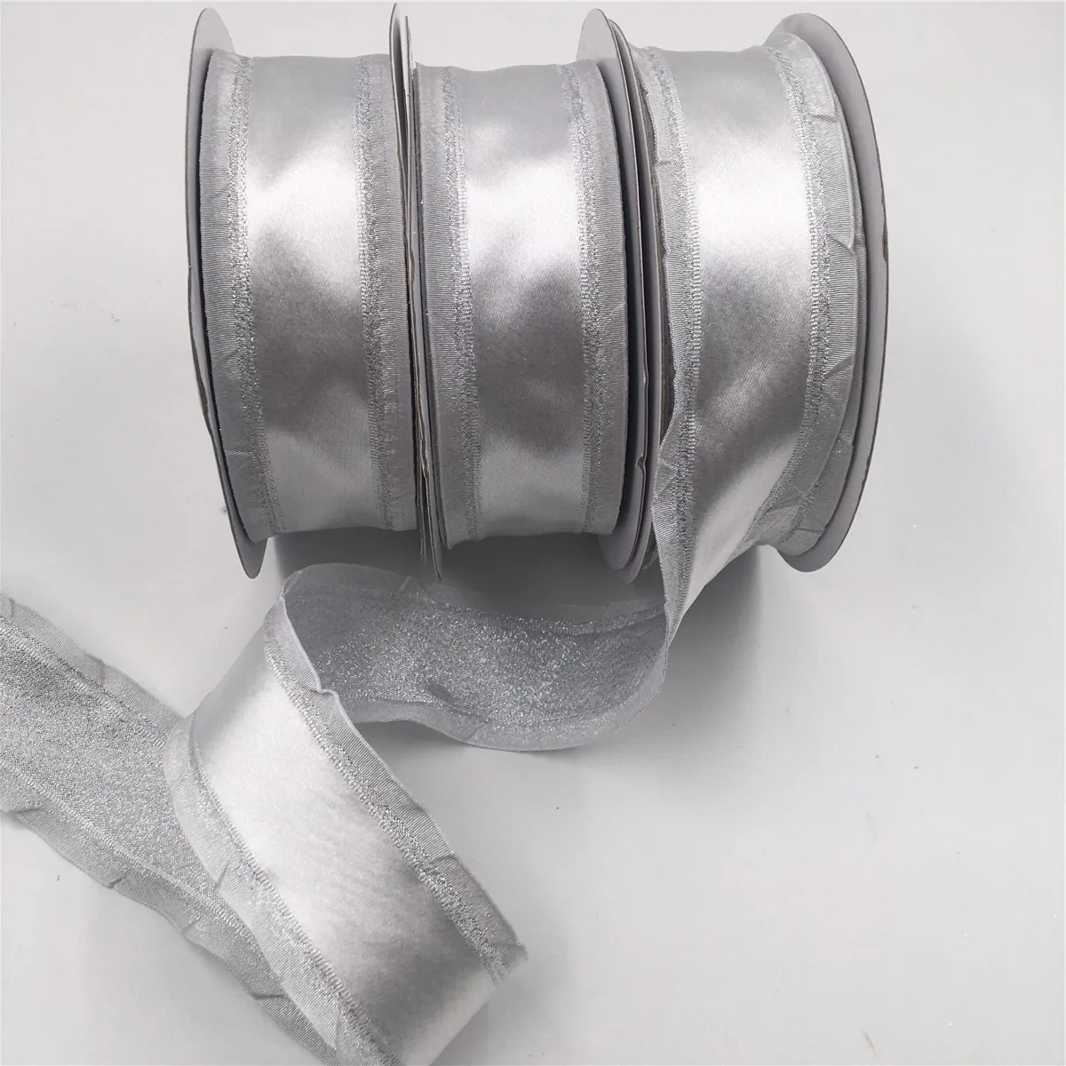 38 мм 25 ярдов с проводным краем Рождественская атласная лента для праздничного