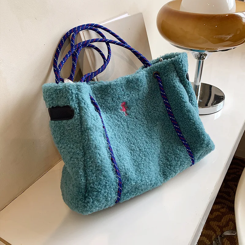 

Plush Soft Large-capacity Bag Women Winter New Fashion Plush Bag Handbag Shoulder Bag Western Style Tote Bag women's shopper bag