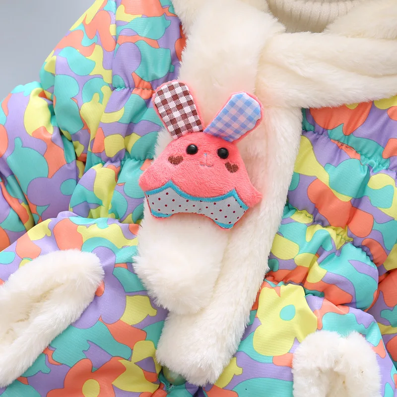 Цветное пальто для новорожденных девочек зимнее с капюшоном теплая и мягкая