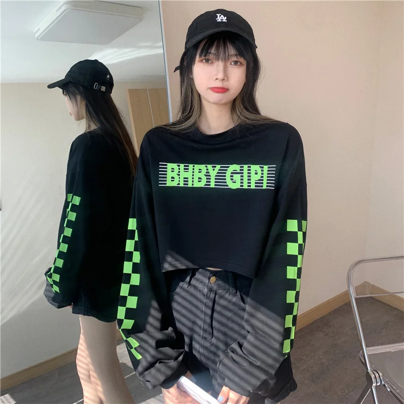 

Полосатый свитер с круглым вырезом