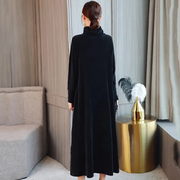 Женское зимнее бархатное платье-макси с длинным рукавом и высоким воротом |