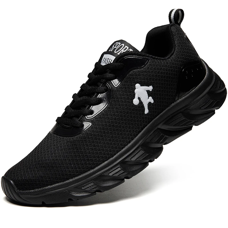 Кроссовки мужские на толстой подошве повседневные мягкие дышащие Сникерсы