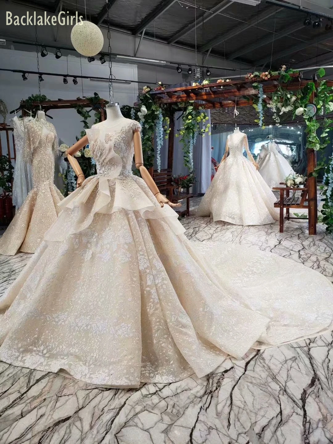 Свадебное платье с кружевом цвета шампанского и кристаллами размера плюс 2019 |