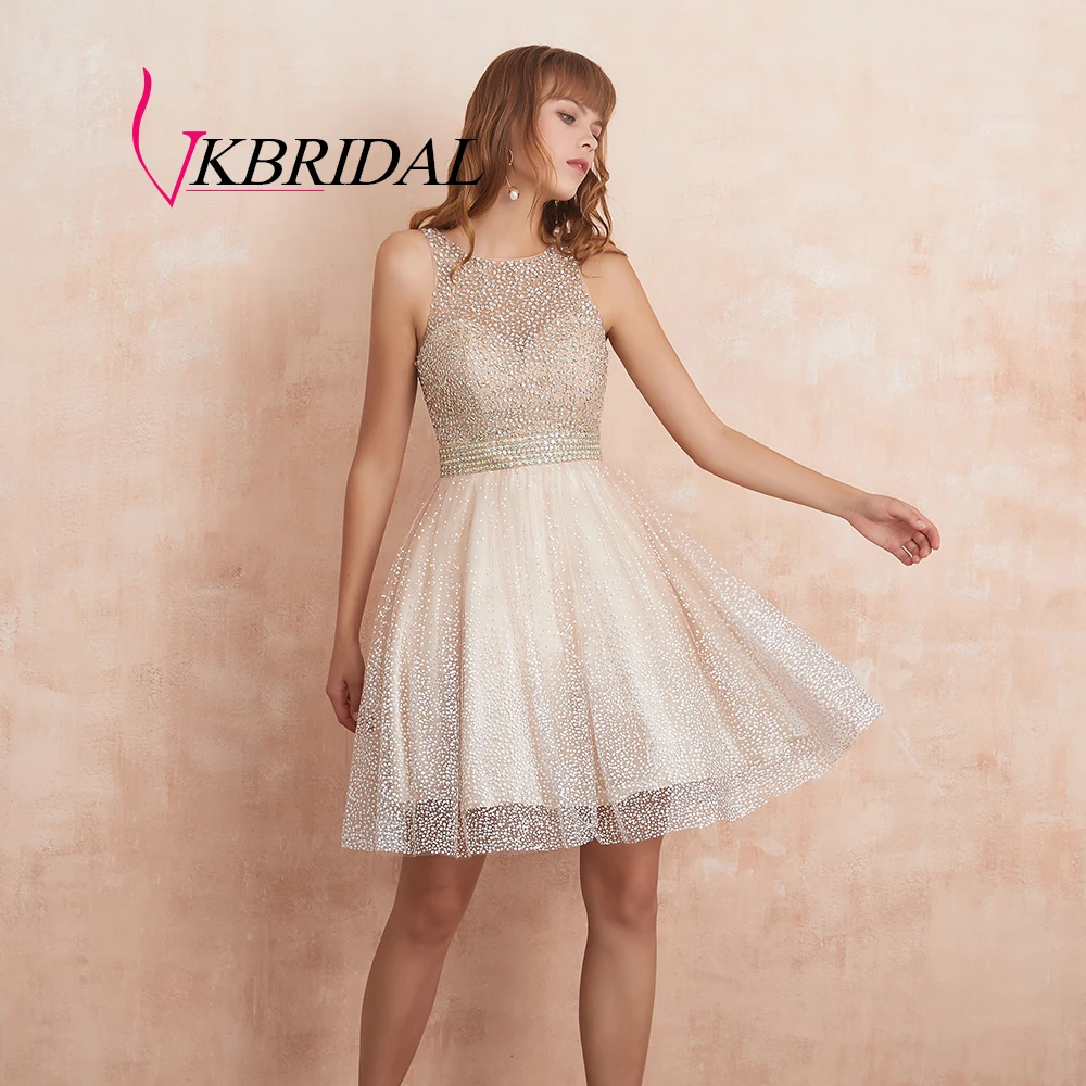 

VKBRIDAL Sparkle Beaded Crystal Short Prom Dresses 2019 Light Champagne Homecoming Dress Sexy Shiny Cocktail Gowns Abiye Vestido