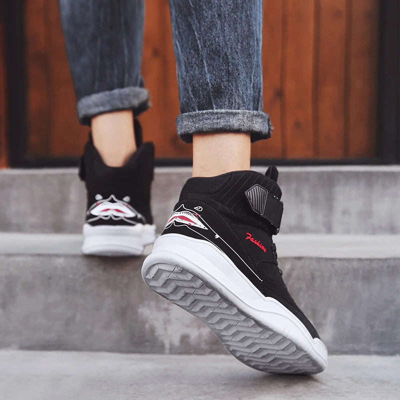 

Hot Sale Spring/Autumn Men Shoes High Top Sneakers White Black Sport Shoes Non-Slip Leather Casual Shoes Men Footwear Man Boots