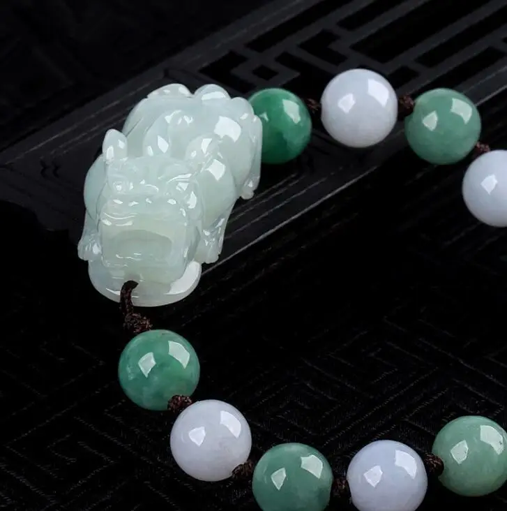

Hand-carved Pixiu bracelets for women and men's pulsera natural Burmese jadeite A cargo ice waxy bean green wholesale