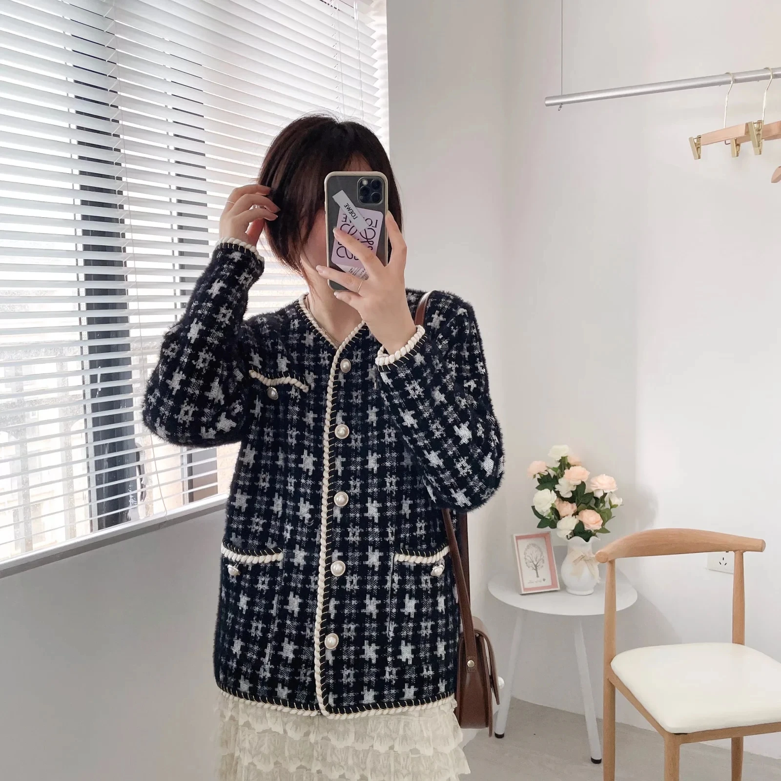 

Za Autumn Women's Black And White Plaid Round Neck Single-Breasted Pocket Design Long-Sleeved Short Jacket French Style